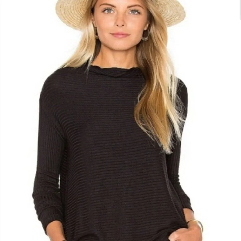 Black sweater Free People slit back